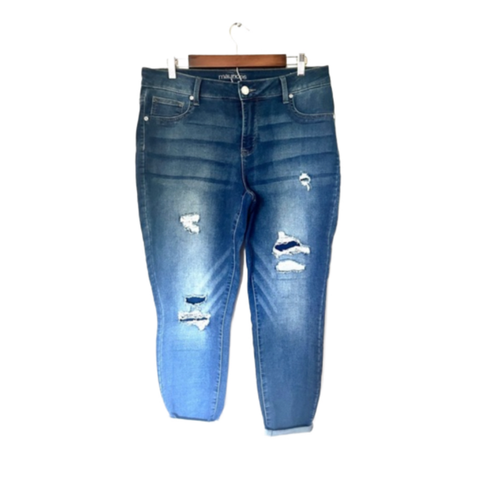 Distressed skinny jeans - Picture 1 of 9